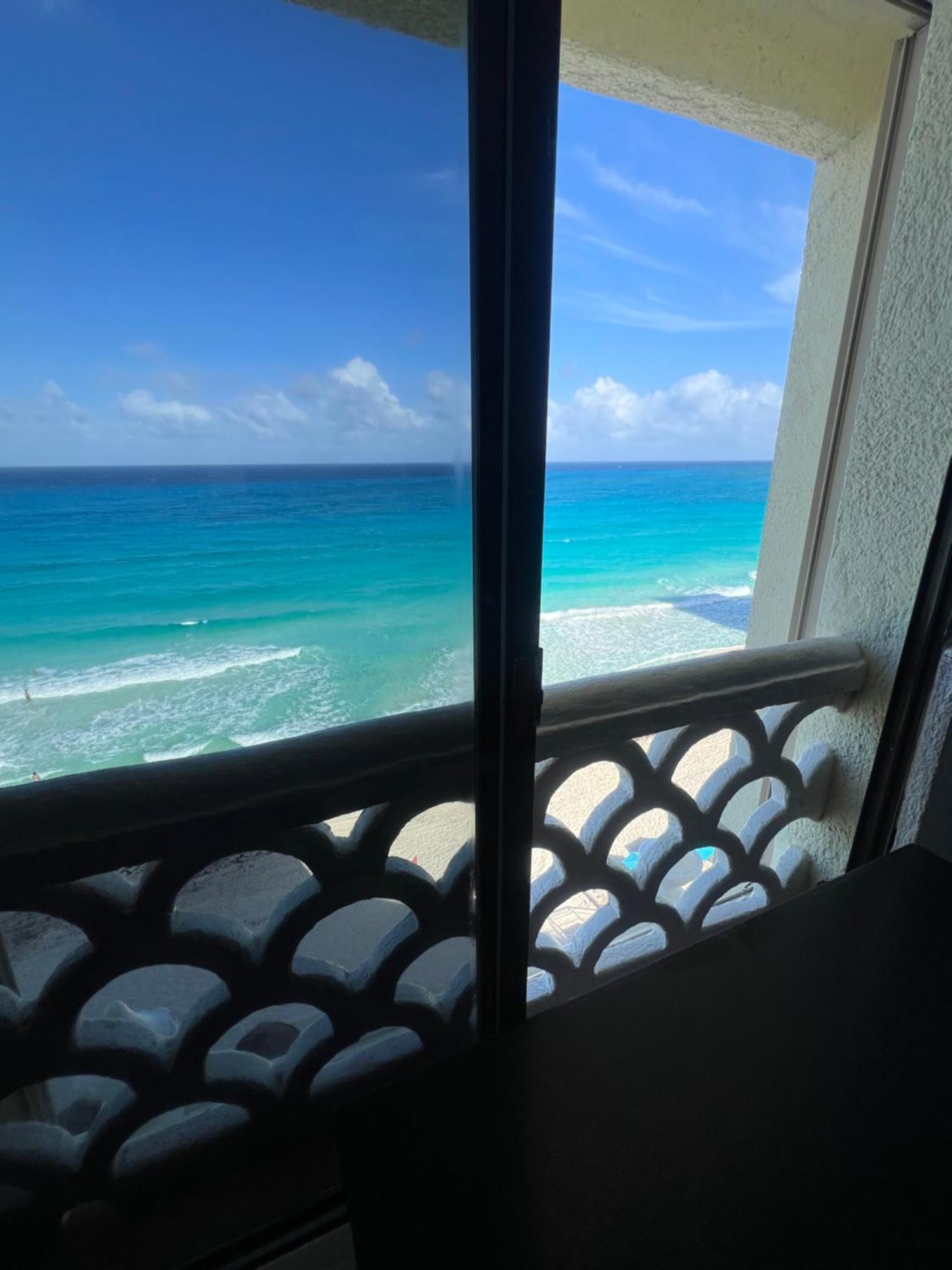“Magic Sunrise At Cancun” Extérieur photo