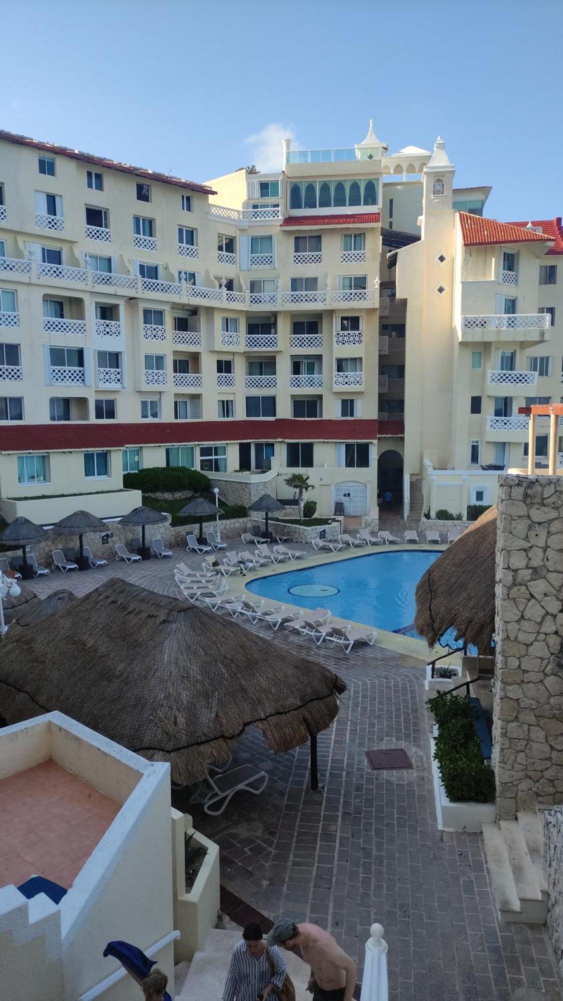 “Magic Sunrise At Cancun” Extérieur photo